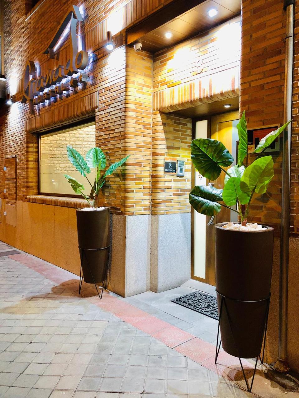 Hostal Granado Madri Exterior foto